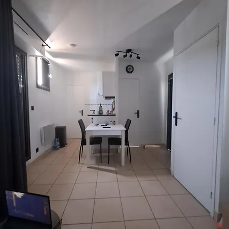 Climatise Odalys Nouvelle Box 5 G ,saint Loup,piscine ,parking Prive Et Superette 아파트 아그