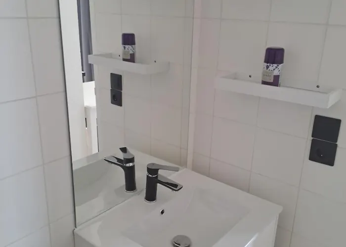 Climatise Odalys Nouvelle Box 5 G ,saint Loup,piscine ,parking Prive Et Superette * アグド